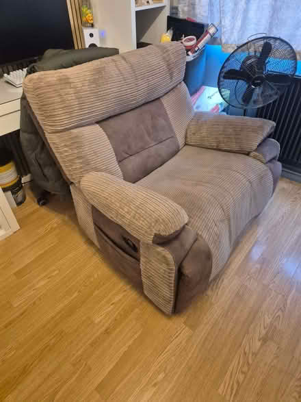 Photo of free Large recliner chair (Havant PO9) #1
