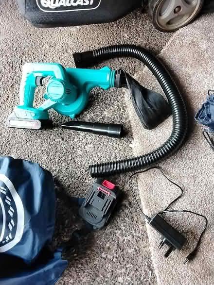 Photo of free Battery vacuume (Hednesford WS12) #1