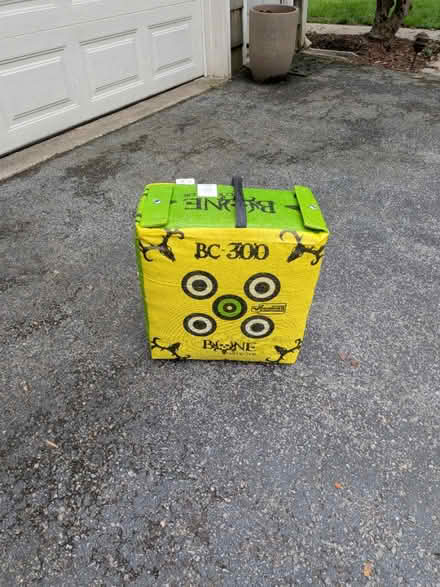 Photo of free Morrell 18" archery target (Chester Springs) #1