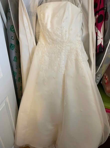Photo of free Size 6 Wedding Dress (Sunnyvale (Wolfe)) #1