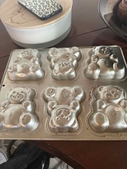 Photo of free Teddy Bear Baking Pan (West San Jose 95128) #1