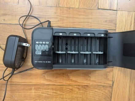 Photo of free Energizer Battery Charger (Qxs Blvd Union Turnpike) #2