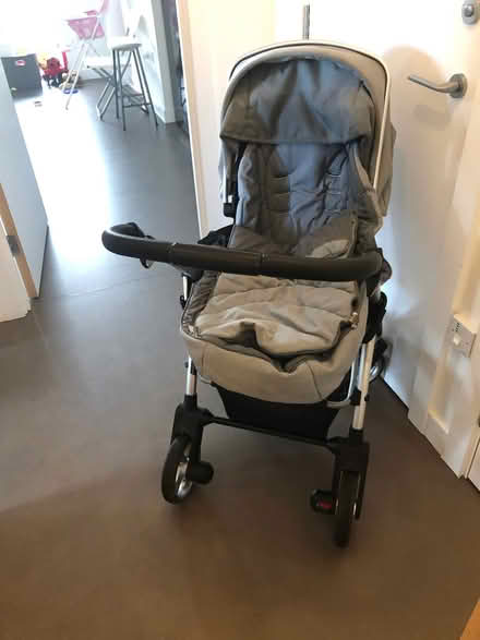 Photo of free Silver Cross Pram (Lambeth SE11) #1