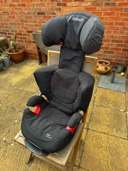Photo of free Maxi-Cosi Rodi (air) Protect Group 2/3 Car Seat (Shurdington GL51) #1