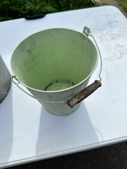Photo of free Green metal plant pot. (Blaby LE8) #1