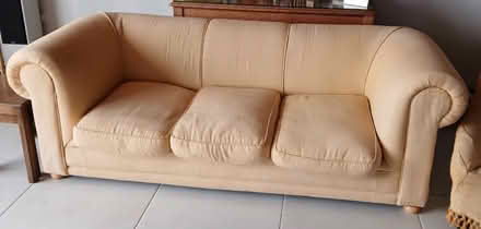 Photo of free Sofa (Wraysbury TW19) #1