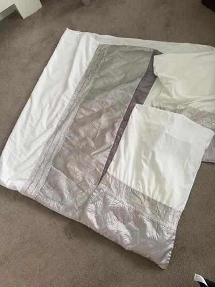 Photo of free Kingsize Duvet cover (Gosforth NE3) #1