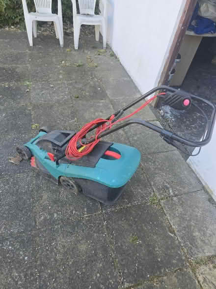 Photo of free Qualast lawnmower (UB1 southall) #3