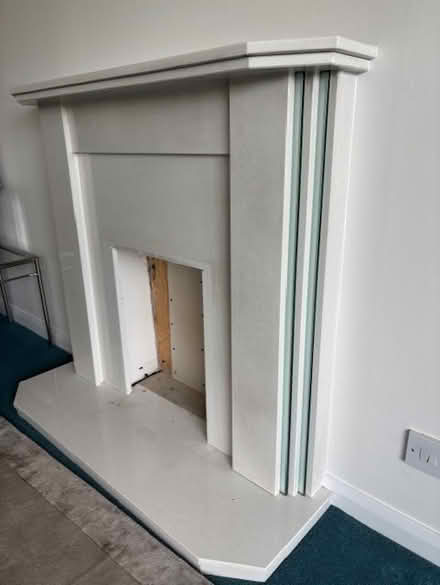 Photo of free Fire Place with Glass Detail (Drumoak AB31) #2