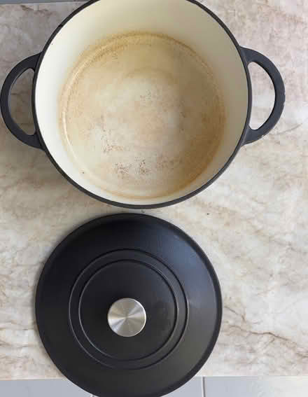 Photo of free 5 litre Cast iron casserole (Teddington Tw11) #1