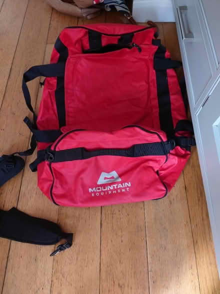 Photo of free large rucksack/bag (St Margarets TW1) #2