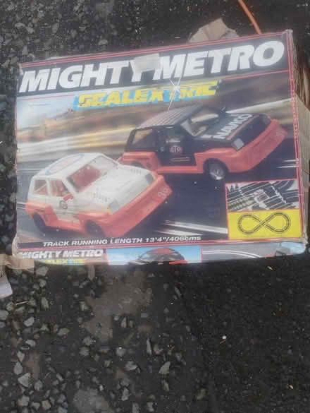 Photo of free Scalectric track (Dumbarton road La13bx) #1