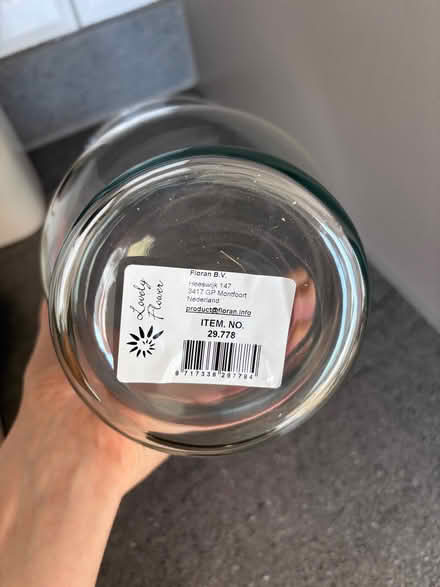 Photo of free Glass vase (Leighton Buzzard LU7) #3