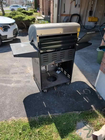 Photo of free Gas bbq (STITTSVILLE, Fernbank + Liard) #4