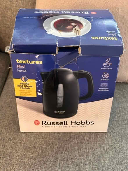 Photo of free KETTLE (Russell Hobbs) (SE5) #3