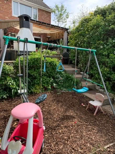Photo of free Swing set (Hr14en) #1
