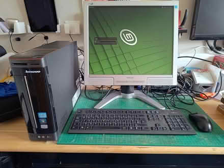 Photo of free Lenovo PC with screen (EH4 (Craigmount)) #2