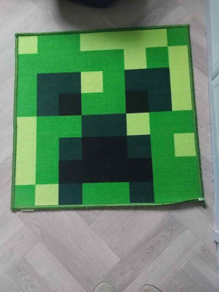 Photo of free Minecraft rug (Wrose BD2) #1
