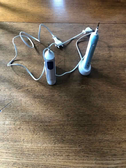 Photo of free 2 electric toothbrushes (Lydiard Millicent SN5) #1
