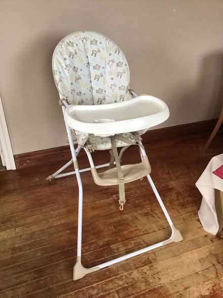 Photo of free High Chair (Killingbeck LS14) #1