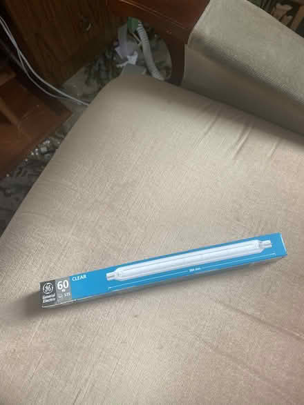 Photo of free lighting fluorenscent tupbe (Little Malvern WR14) #1