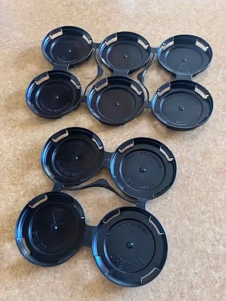 Photo of free plastic beer can holders (9x4,6x6) (Huron and Wellington) #1
