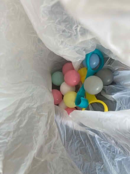 Photo of free Bag of plastic balls (Beaconside ST16) #2