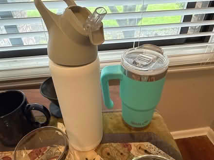 Photo of free Travel mug, water bottle (Ballard) #1