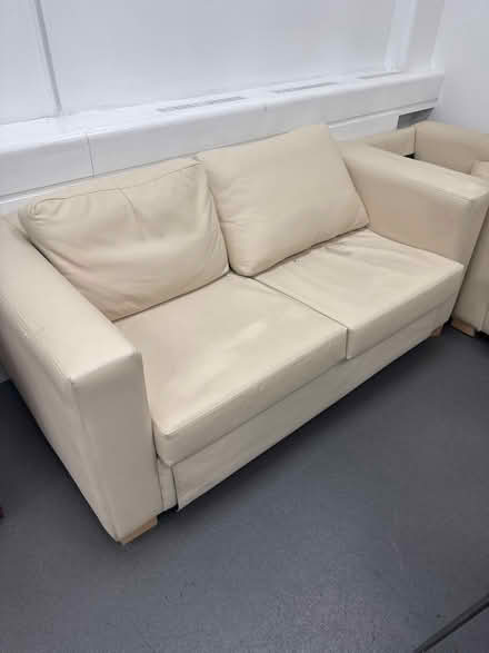 Photo of free Sofa (Bethnal Green E2) #1