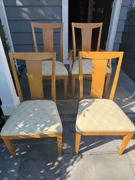 Photo of free Dinning Room chairs x4 (Scarsdale) #1