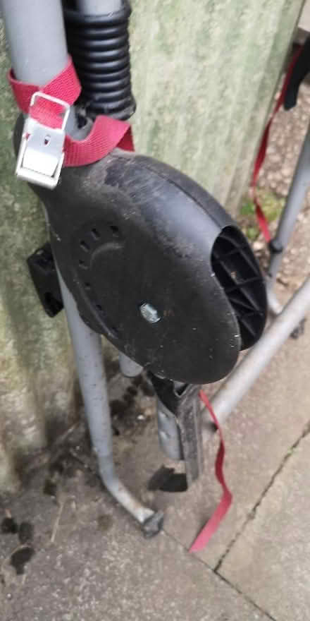 Photo of free Halfords Bike Rack for Hatchback (Radford CV6) #2