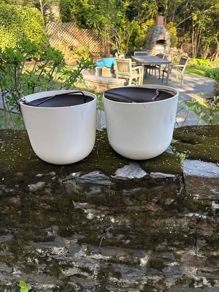 Photo of free 2 large easy pots (Bronxville) #1