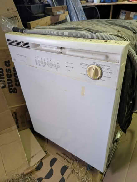 Photo of free Frigidaire dishwasher - works (Enfield) #2