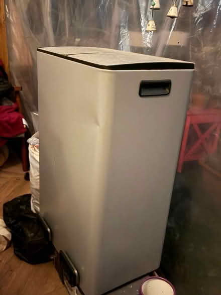 Photo of free Dual bin (Hackney, E8) #1