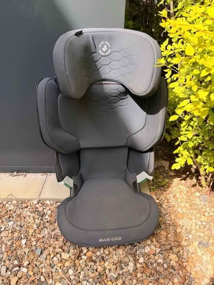 Photo of free Maxi cosi isofix seat (Walthamstow E17) #1