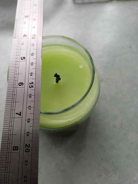 Photo of free Yankee candle Honeydey melon (Heworth. YO31) #2