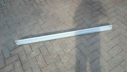 Photo of free 5 foot florescent light (Upper Wolvercote OX2) #1