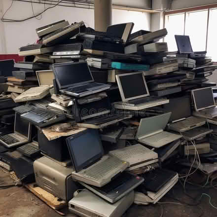 Photo of Old Laptops and Pc towers (Heysham LA3) #1