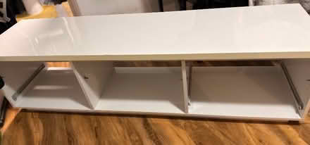 Photo of free White Stand (Alperton HA0) #1