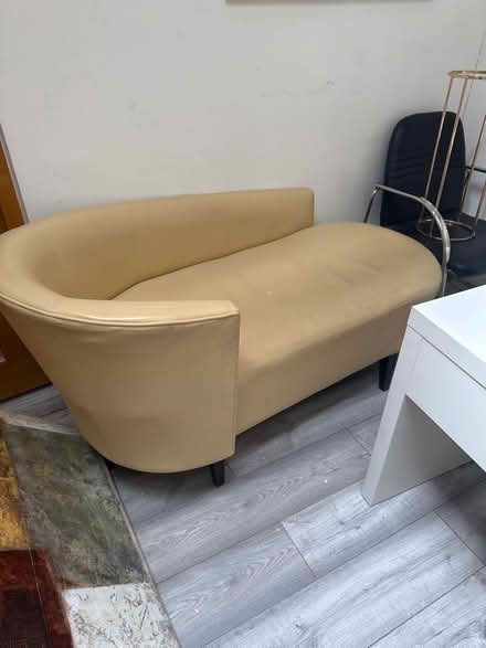 Photo of free Cream long chair (Bethnal Green E2 9LJ) #1