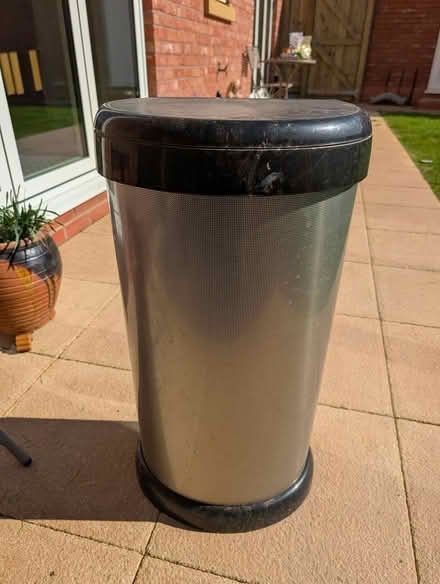 Photo of free Kitchen bin (Gainsborough) #1