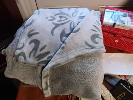 Photo of free Throw reversible (Allington NG32) #1