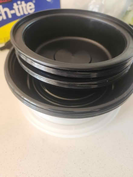 Photo of free Dozen take out containers (20774) #2