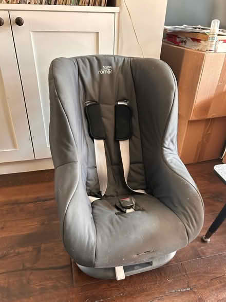 Photo of free Britax Romer Car Seat (Haringey N17) #1