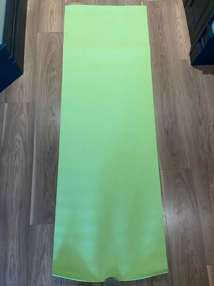 Photo of free Yoga/pilates mat (Boxmoor, Hemel Hempstead) #2