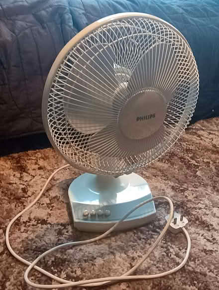 Photo of free Electric fan (Caversham RG4) #1