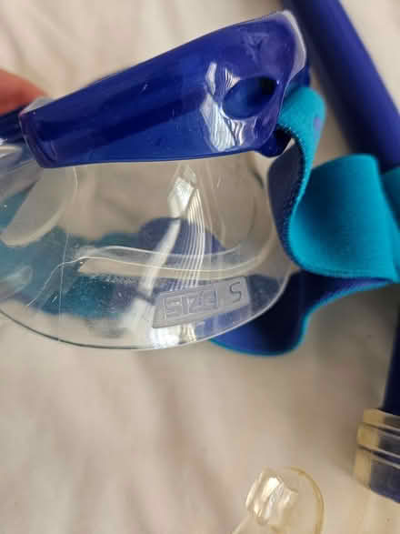 Photo of free Child's snorkeling mask (Hitchin SG4) #2