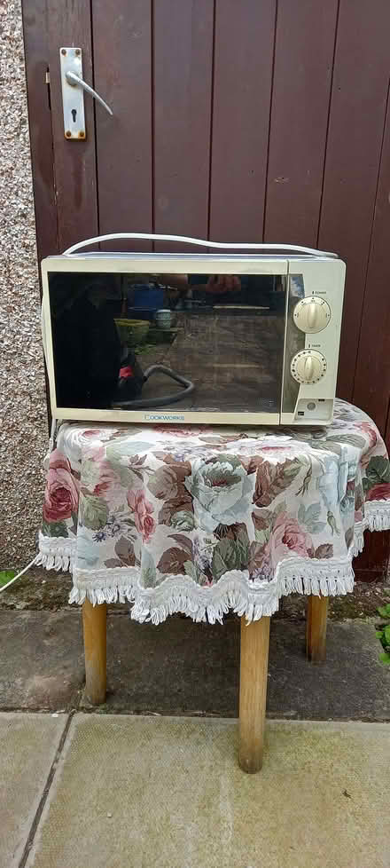 Photo of free Cookbooks microwave oven (Pant SY10) #1