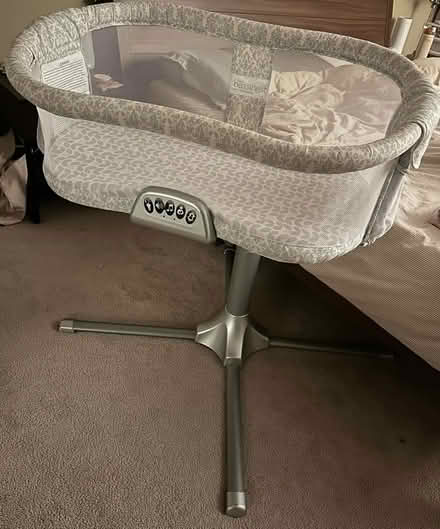 Photo of Bassinet (South keys Ottawa) #1