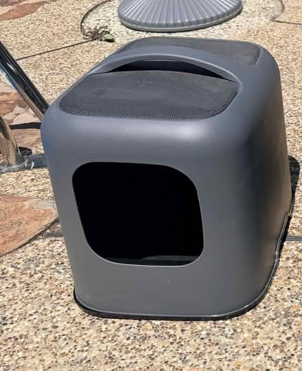 Photo of free cat litter box (Lawrence/ El Camino Real) #1